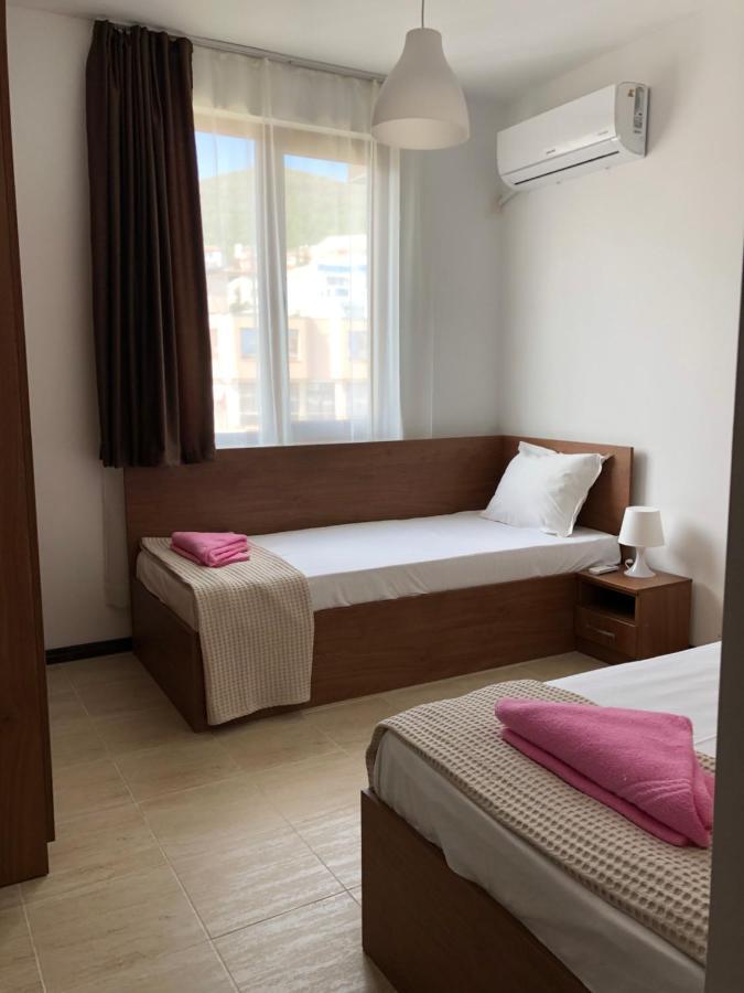 Aquamarine Apartments Sveti Vlas Exterior photo